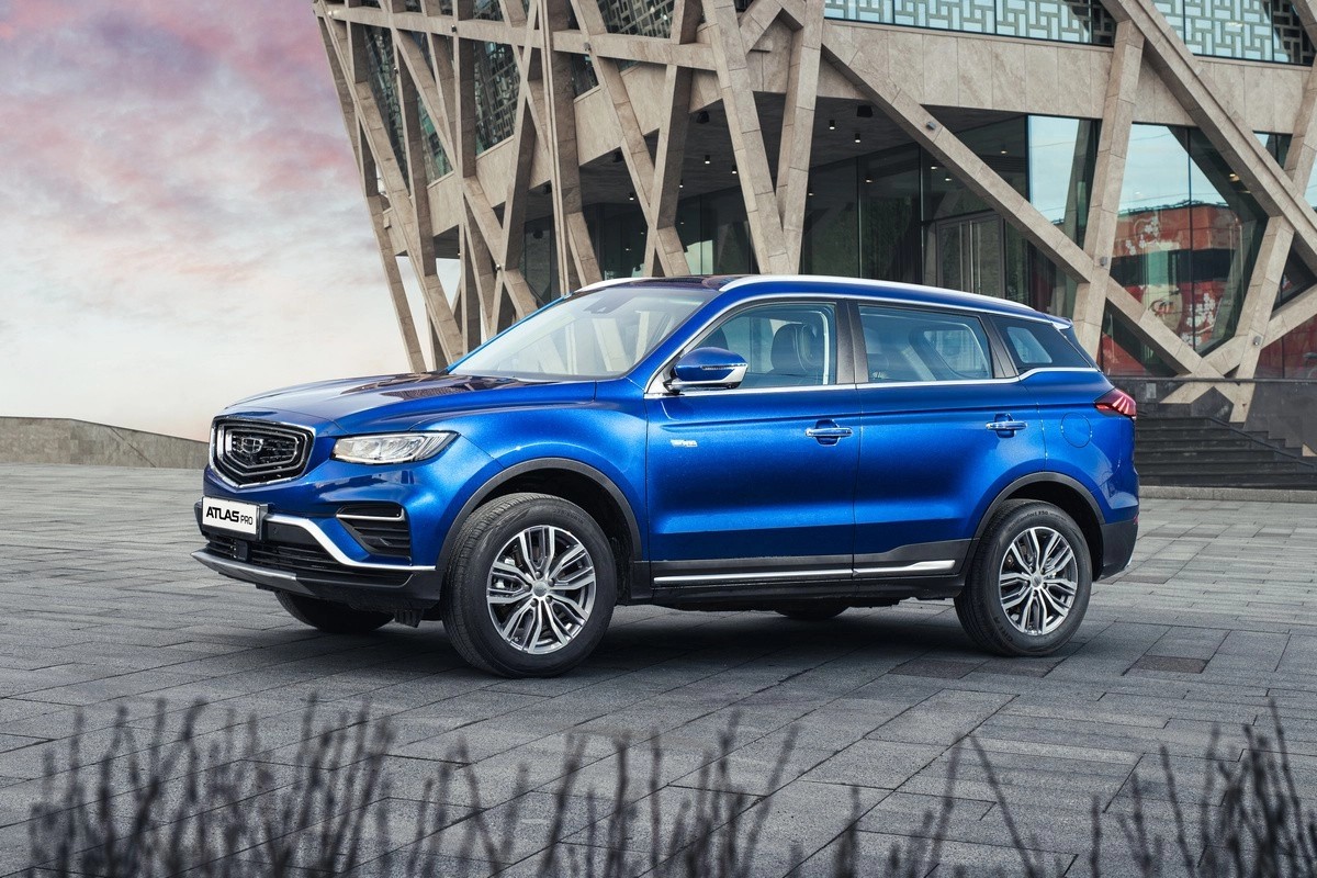 Geely Atlas Pro: Сравнение комплектаций