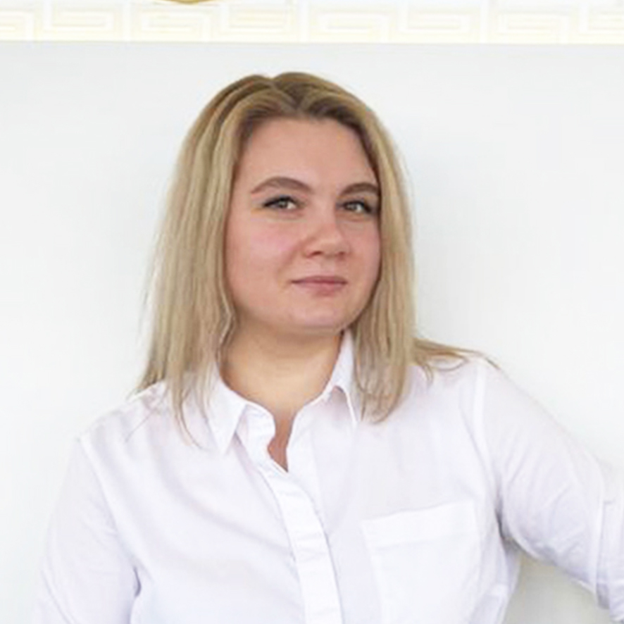 Полина Садовщикова - Менеджер по кредитованию и страхованию