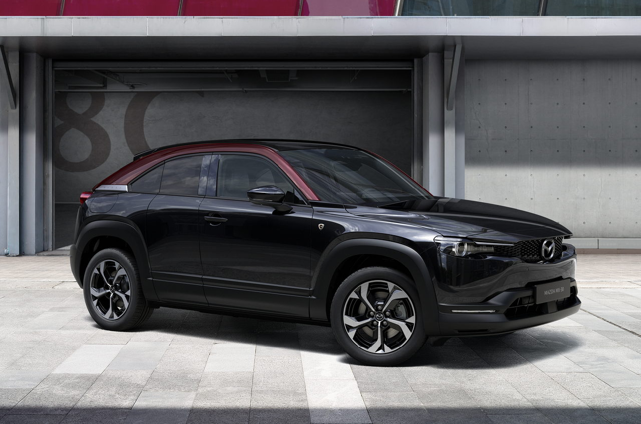 Mazda MX-30 стала еще совершеннее