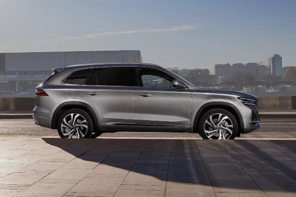 Сравнительный обзор Jetour T2 и Geely Monjaro