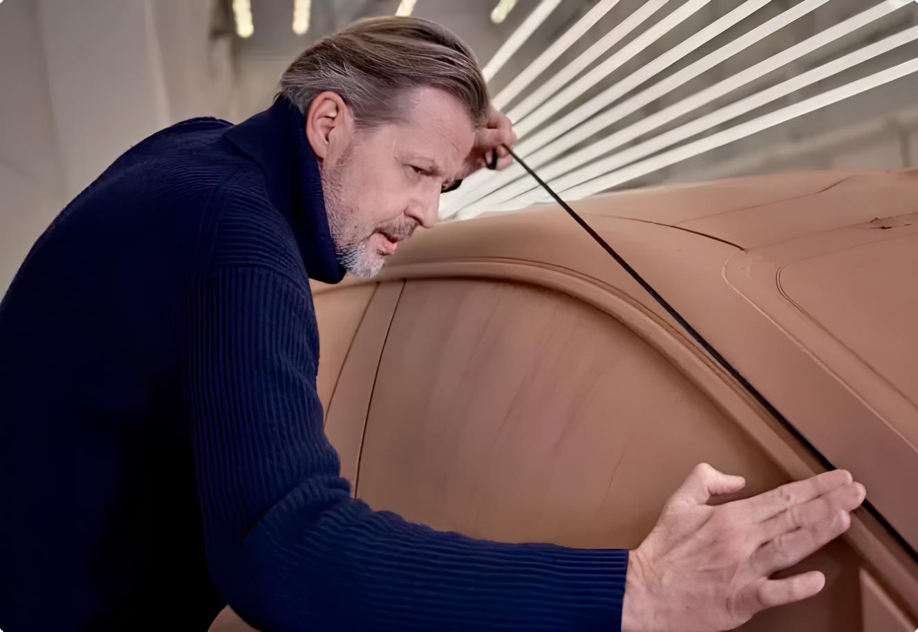 — Штефан, добро пожаловать в Geely Design. Как вы обустроились и насколько отличается жизнь в Geely от того, где вы работали раньше?