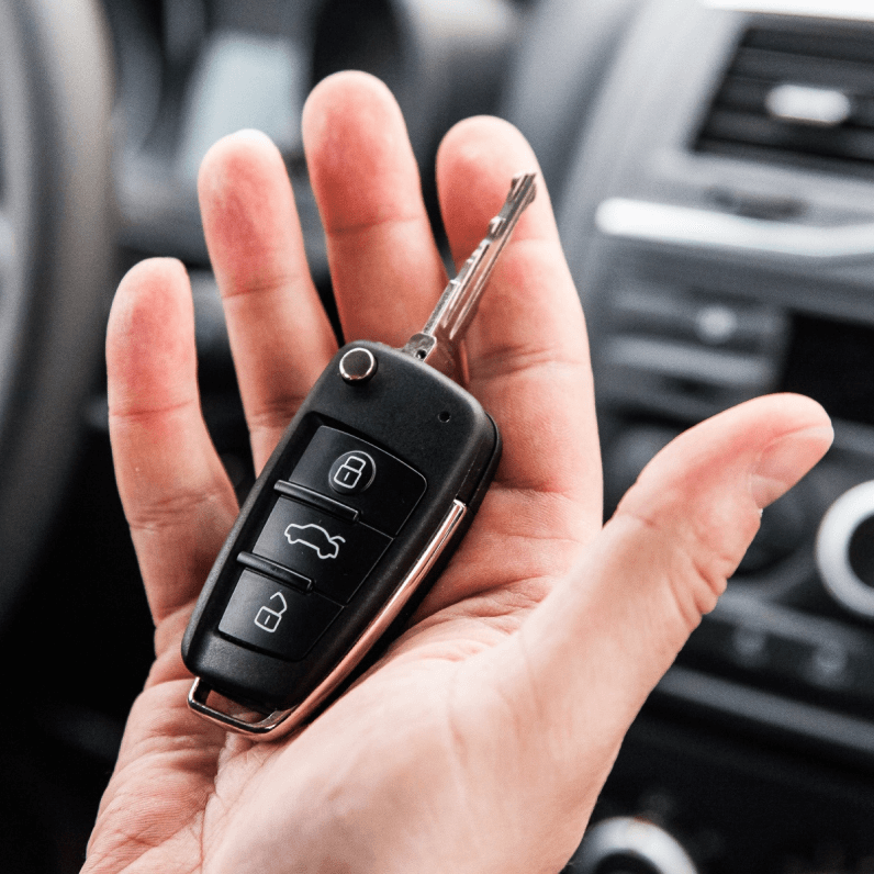 Получаете автомобиль в пользование