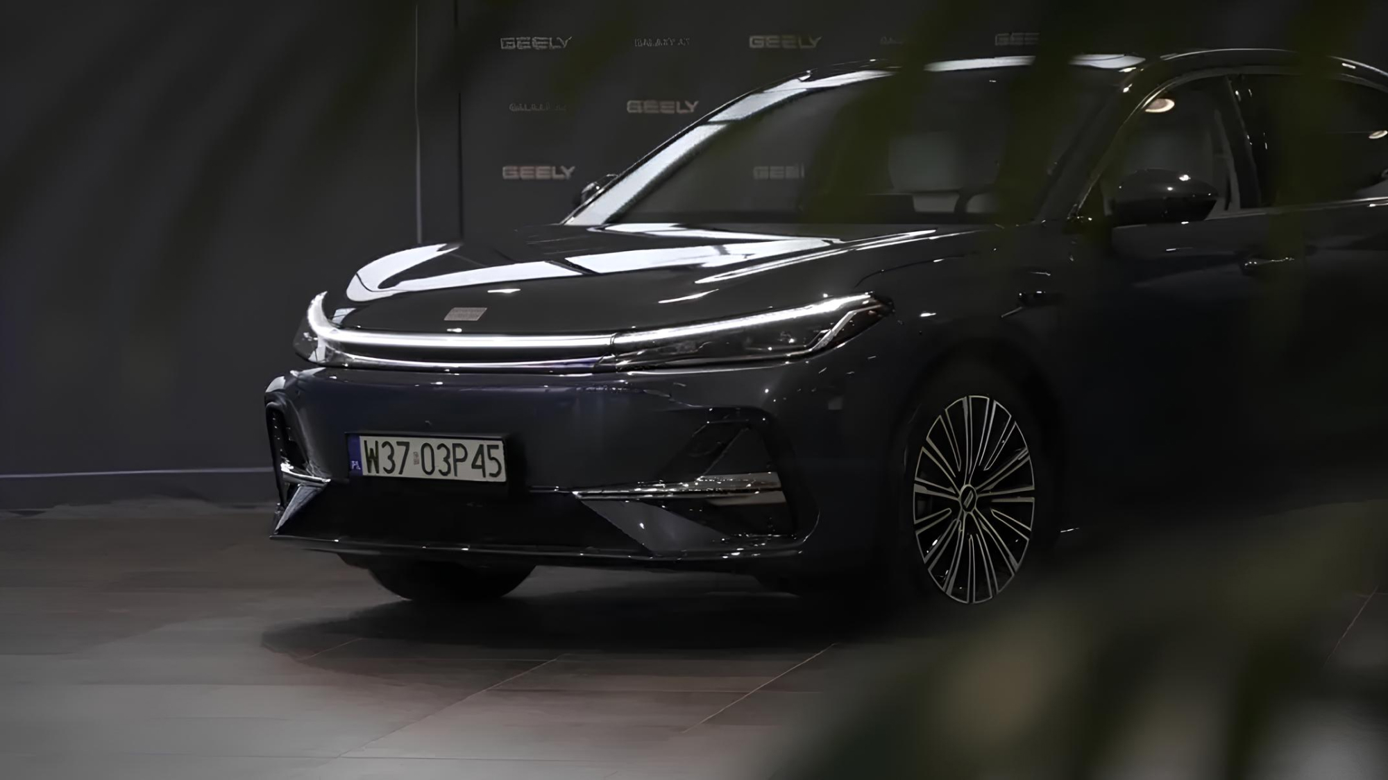 Гибридный седан Geely Galaxy A7 прошёл 24-часовое ресурсное испытание на трассе Нюрбургринг