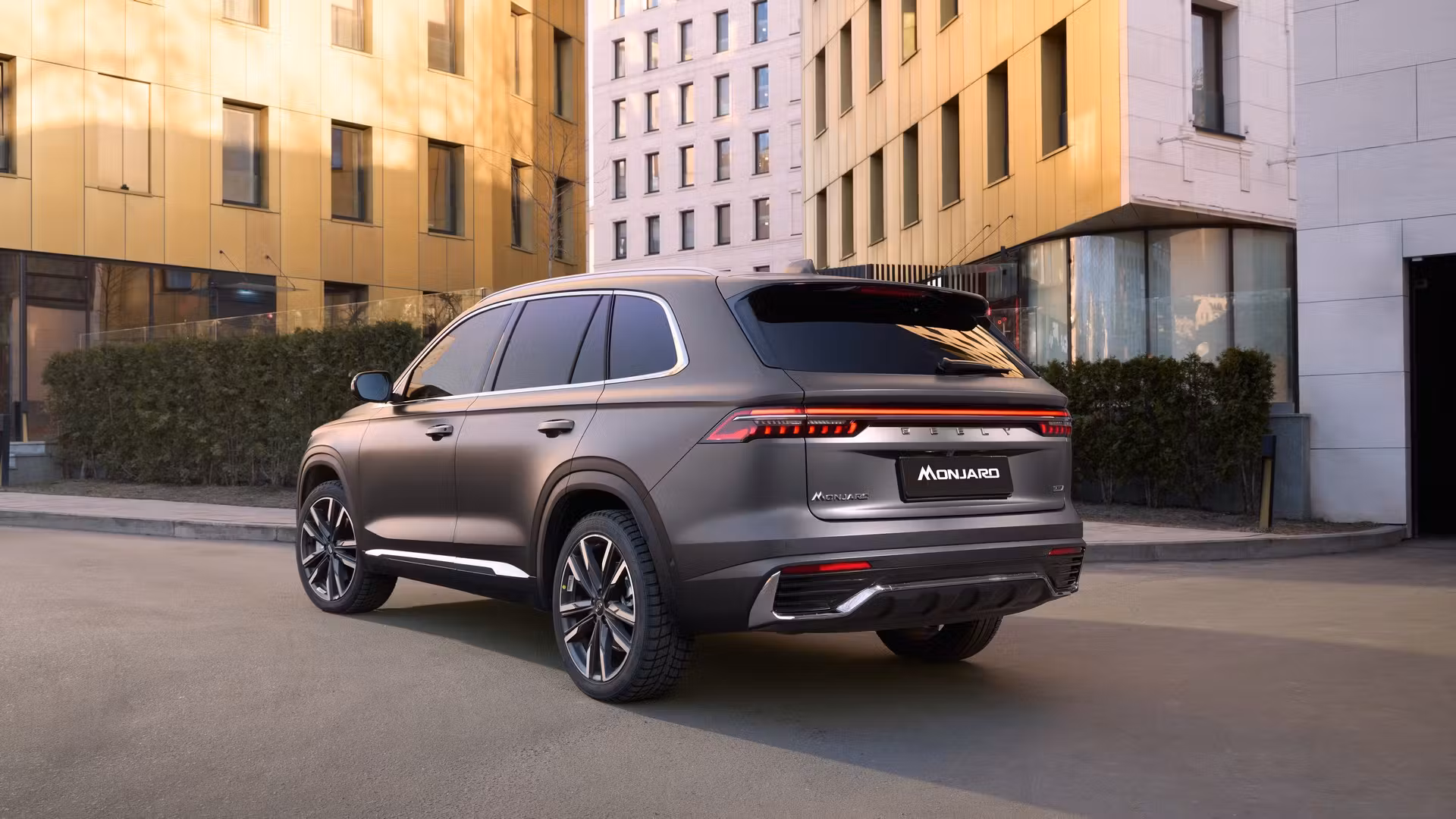 Geely и конкуренты: чем выделяется бренд на рынке