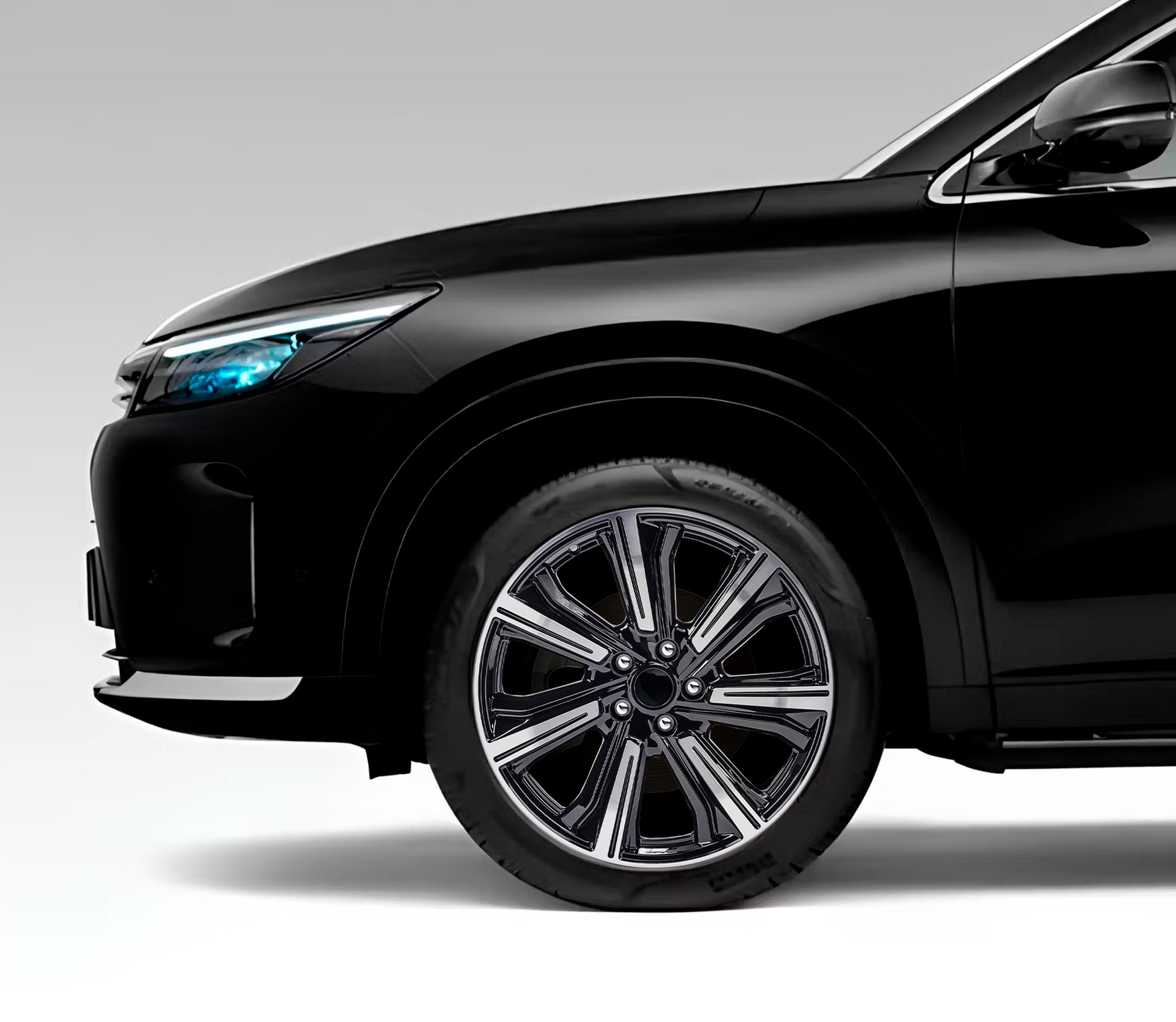 255/45 R 20 105T XL Ikon Autograph Ice 9 SUV для AITO SERES M5. Направление вращения колеса: левое