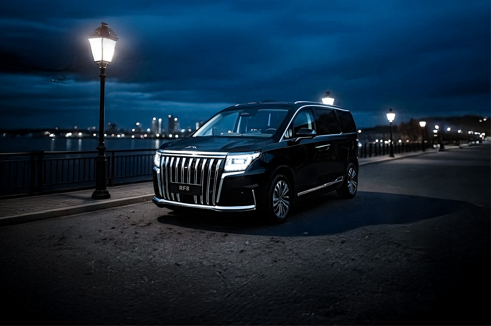 JAC ОТКРЫВАЕТ ПРЕДЗАКАЗЫ НА НОВЫЙ МИНИВЭН RF8