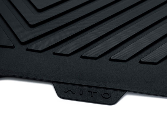 Коврики в салон 5-местного AITO M7. Цвет: чёрный