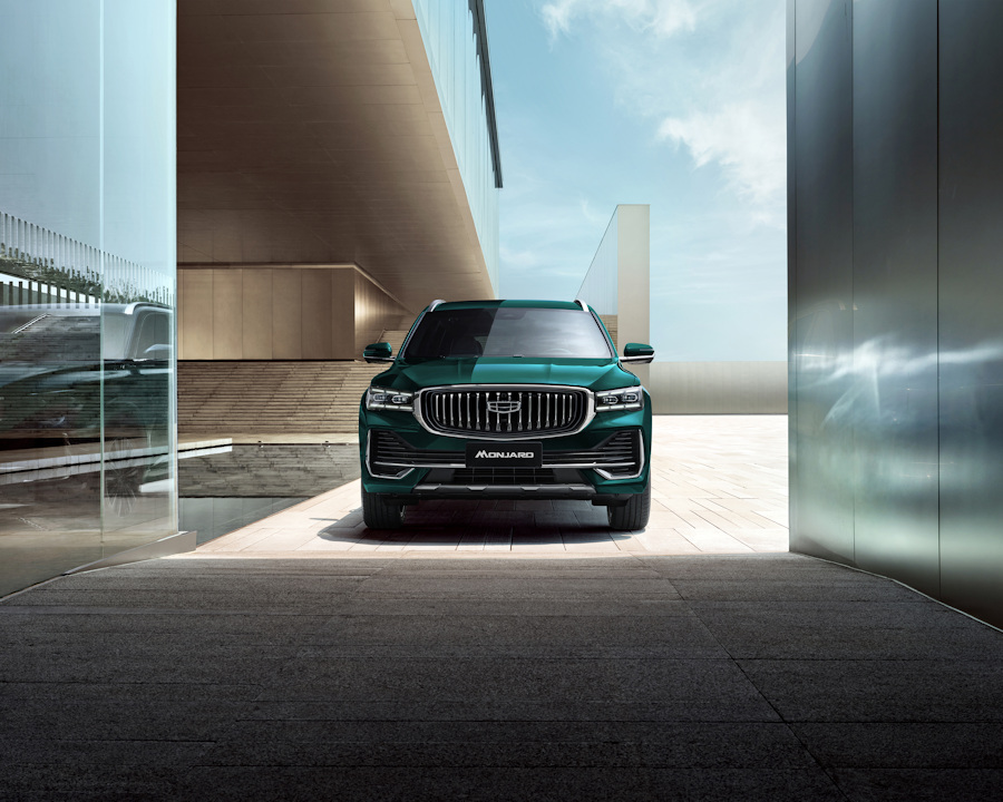 Компания Geely объявляет цены на новую версию флагманского кроссовера Geely Monjaro в России