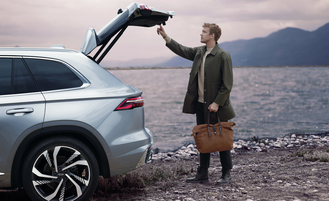 Электропривод двери багажника с системой Hands-free