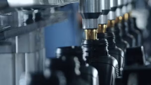 Лукойл нарастил производство оригинальных моторных масел по заказу Грейт Волл