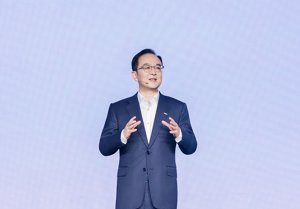 Компания Geely представила глобальную стратегию развития до 2030 года