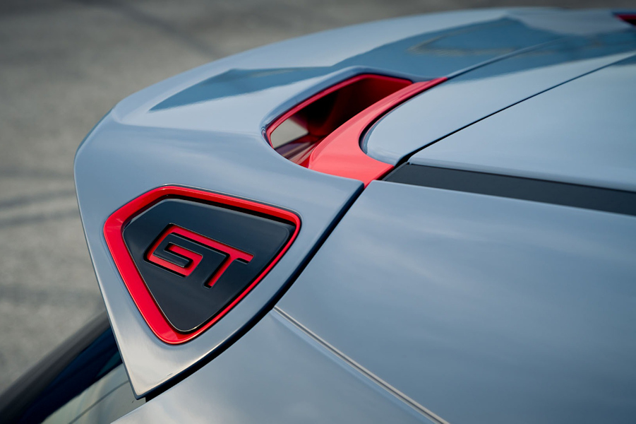 СПОЙЛЕР С ЛОГО GT